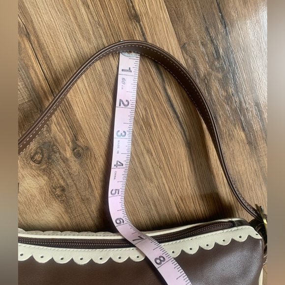 {Isabella Fiore} Abbie Road Katie-Hobo Handbag - Picture 8 of 16